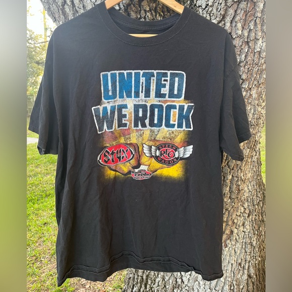 REO Speedwagon ans STYXX tour shirt - Picture 1 of 3